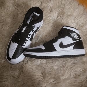 womens sneakers Jordan 1